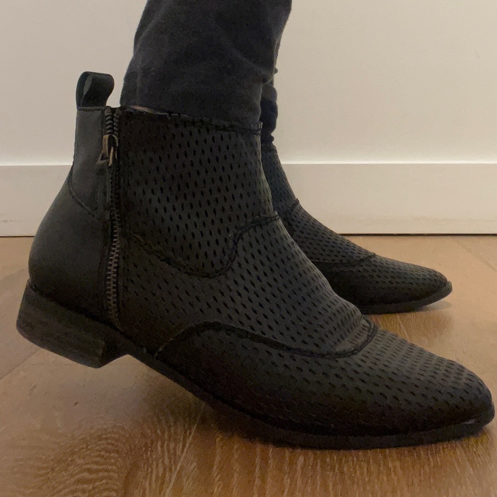 Kelsi Dagger ankle boots